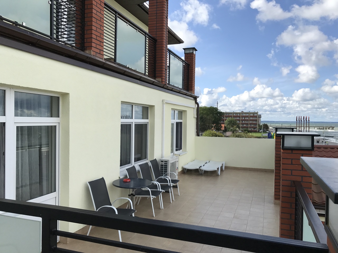 Люкс 2-местный 2-комнатный корпус В вид на море