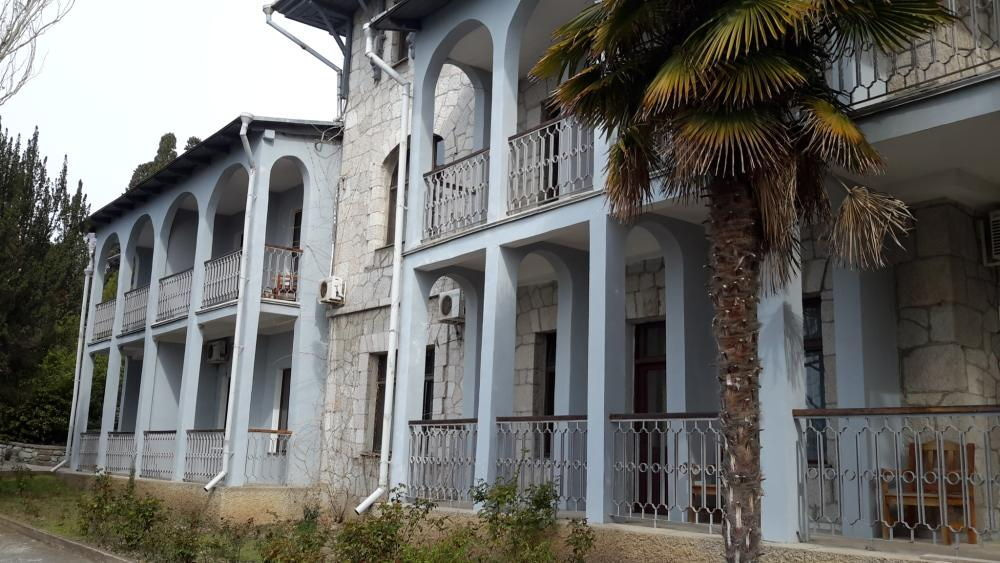 Посмотреть в галерее Стандарт с балконом, Дача 17