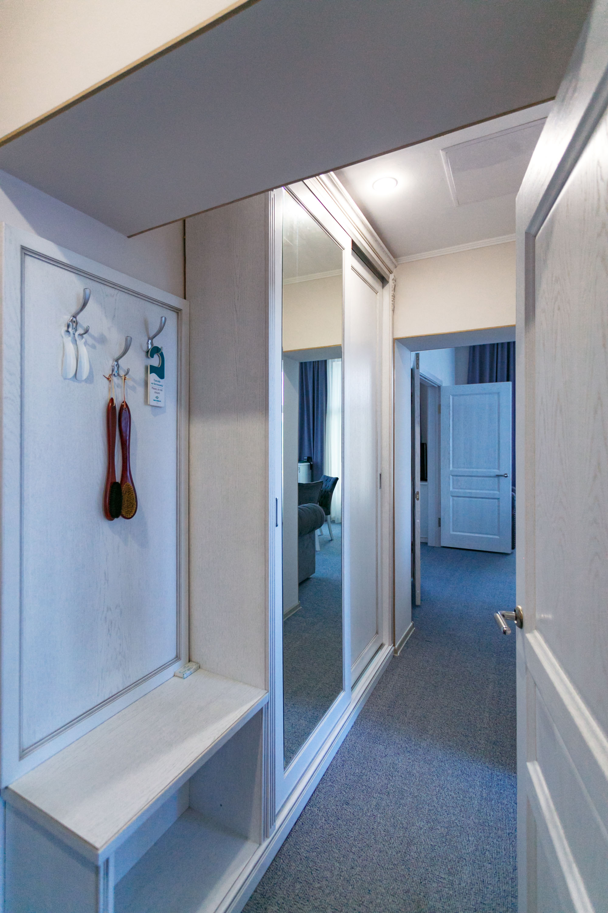 Апартаменты 2-местный 3-комнатный Салют 