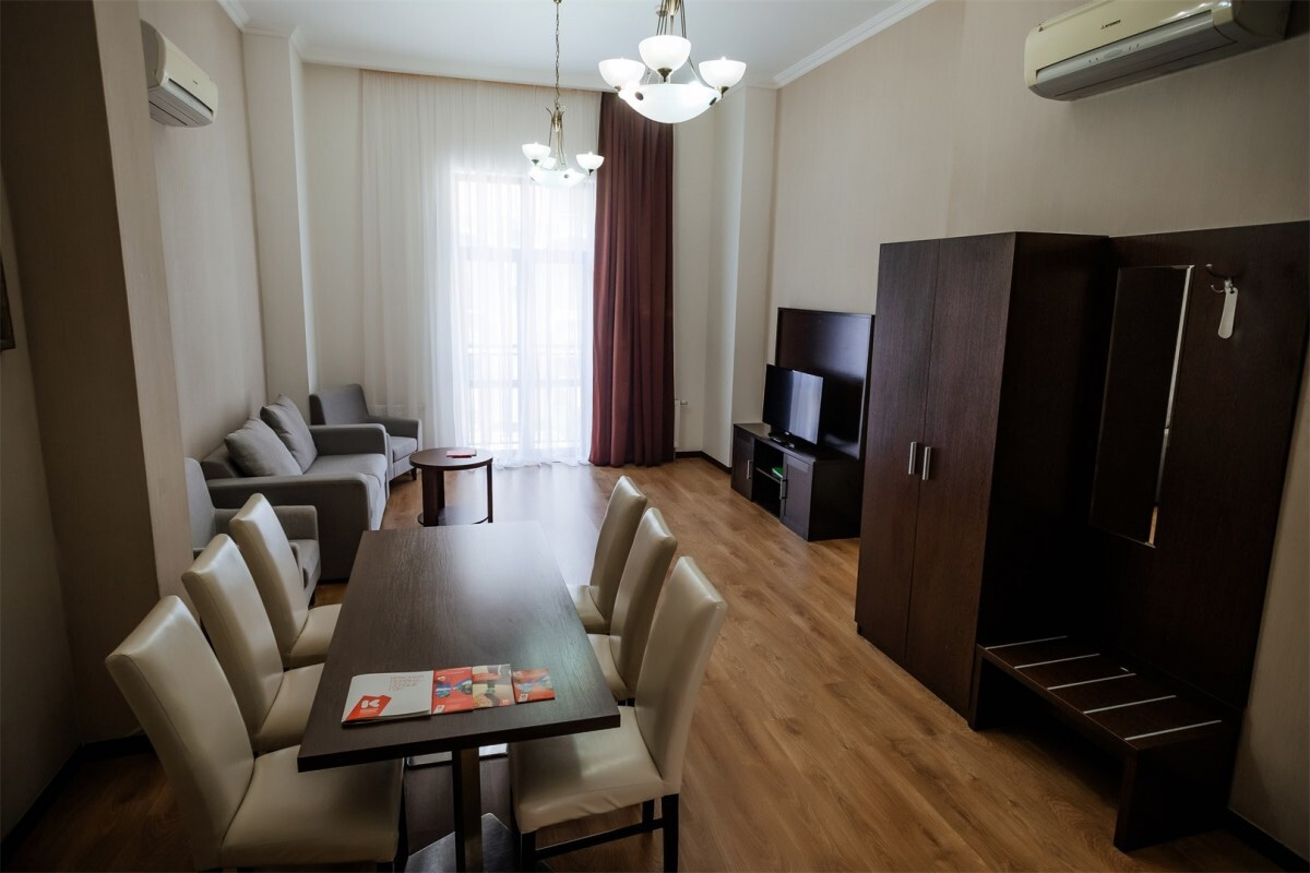 Посмотреть в галерее Пентхаус 4 спальни 540 (8+2)