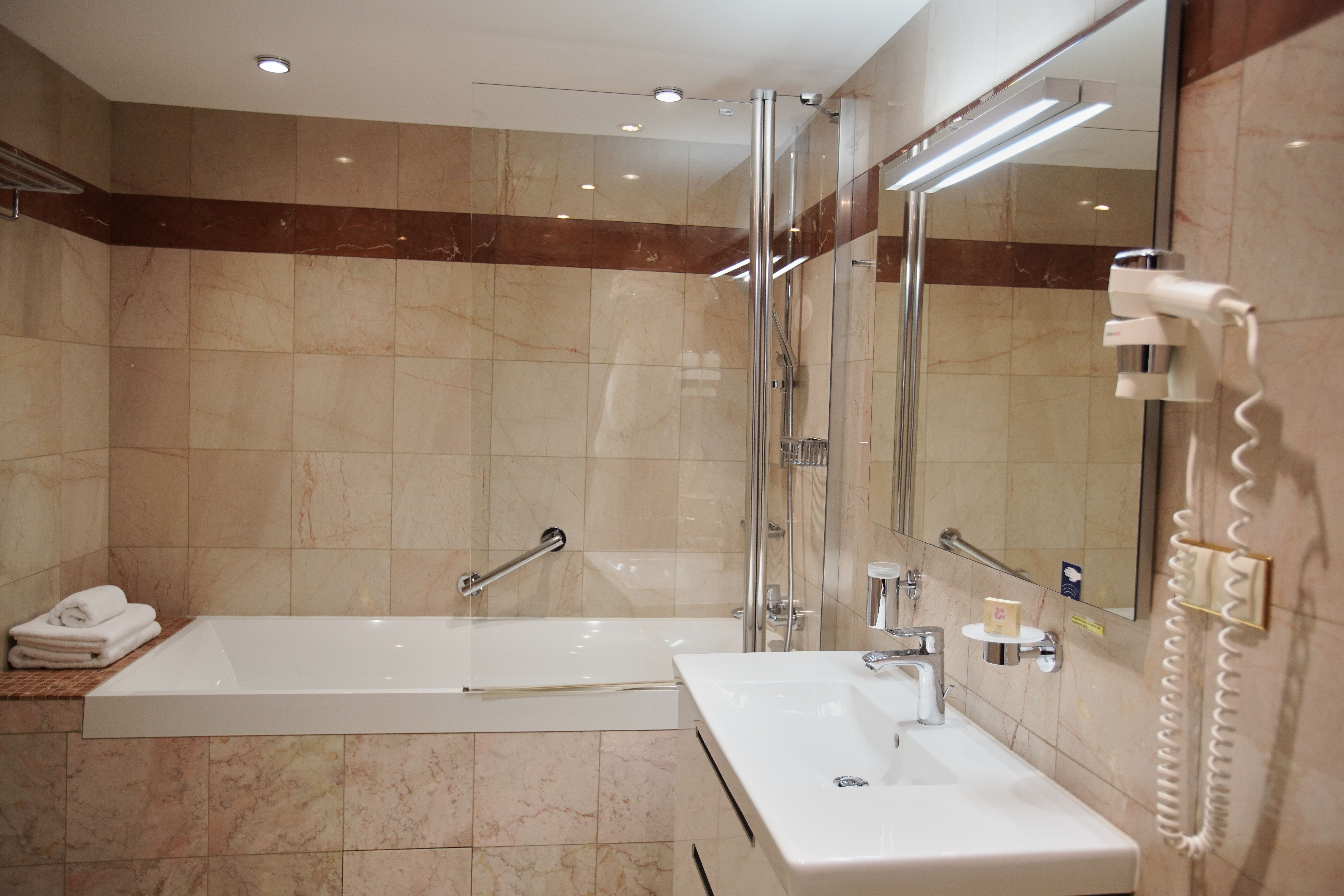 Полулюкс 2-местный 2-ком.к.4