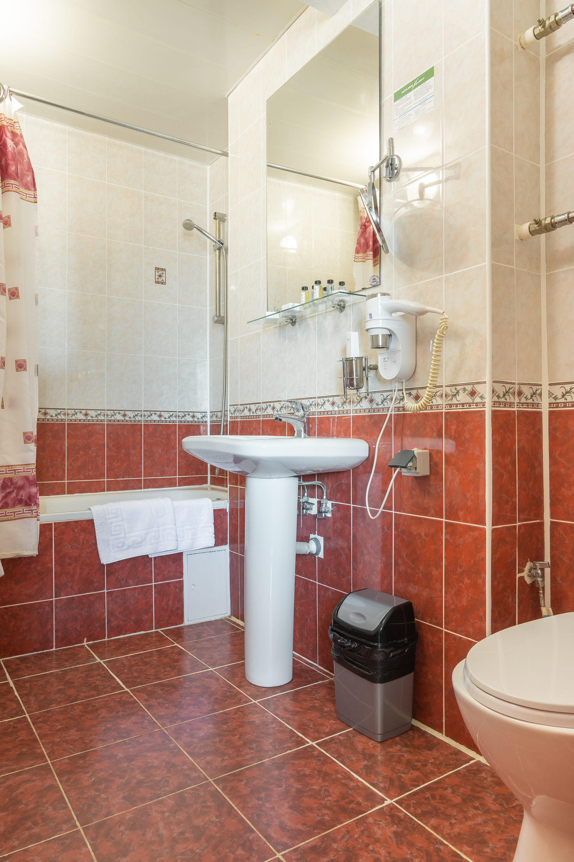 Посмотреть в галерее Улучшенный 2-местный 2-комнатный корп.1