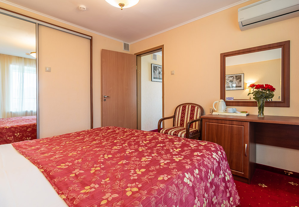 Посмотреть в галерее Улучшенный 2-местный 2-комнатный с террасой корпус 1