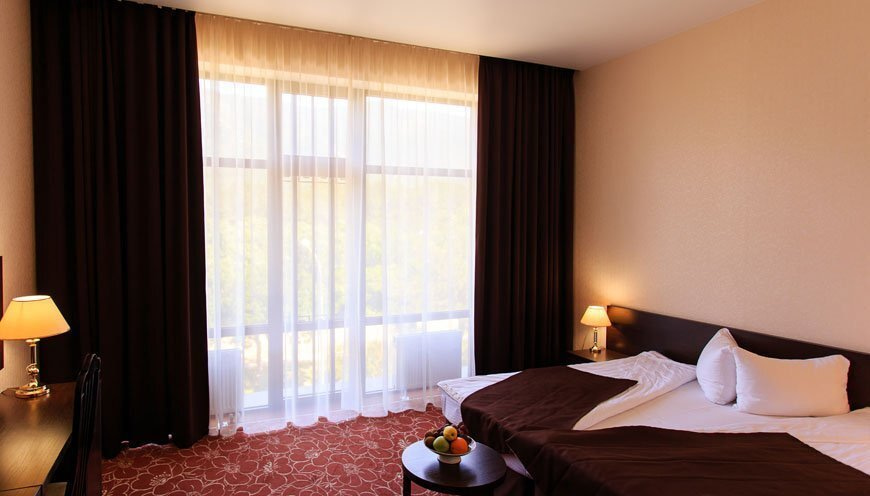 Стандарт с видом на горы