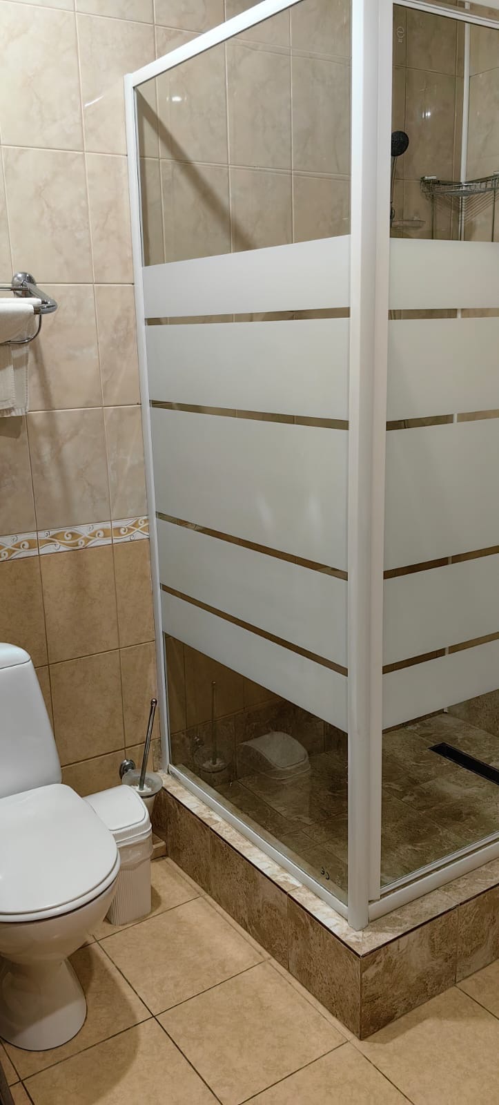 Посмотреть в галерее Люкс 2-х м, без балкона, кухня, корпуск №2