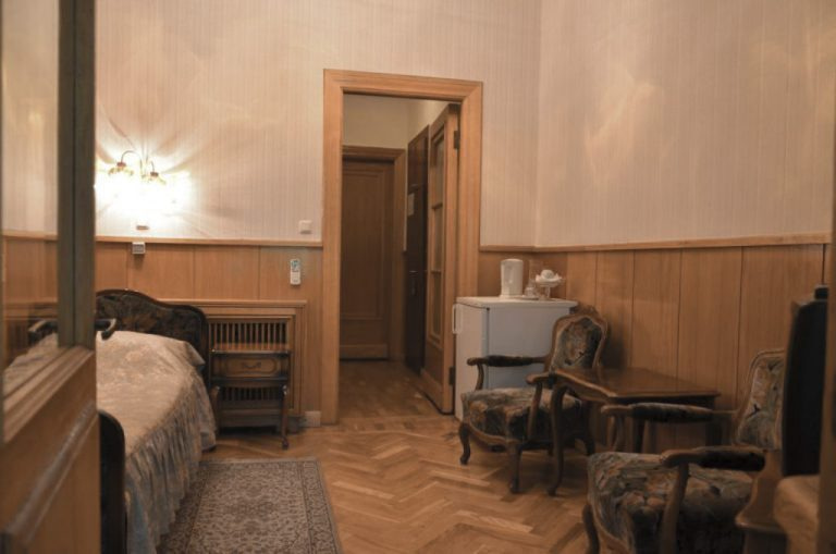 Посмотреть в галерее 1-комнатный 1-местный (вид на море), корпус «Адмиралтейский» (№3)