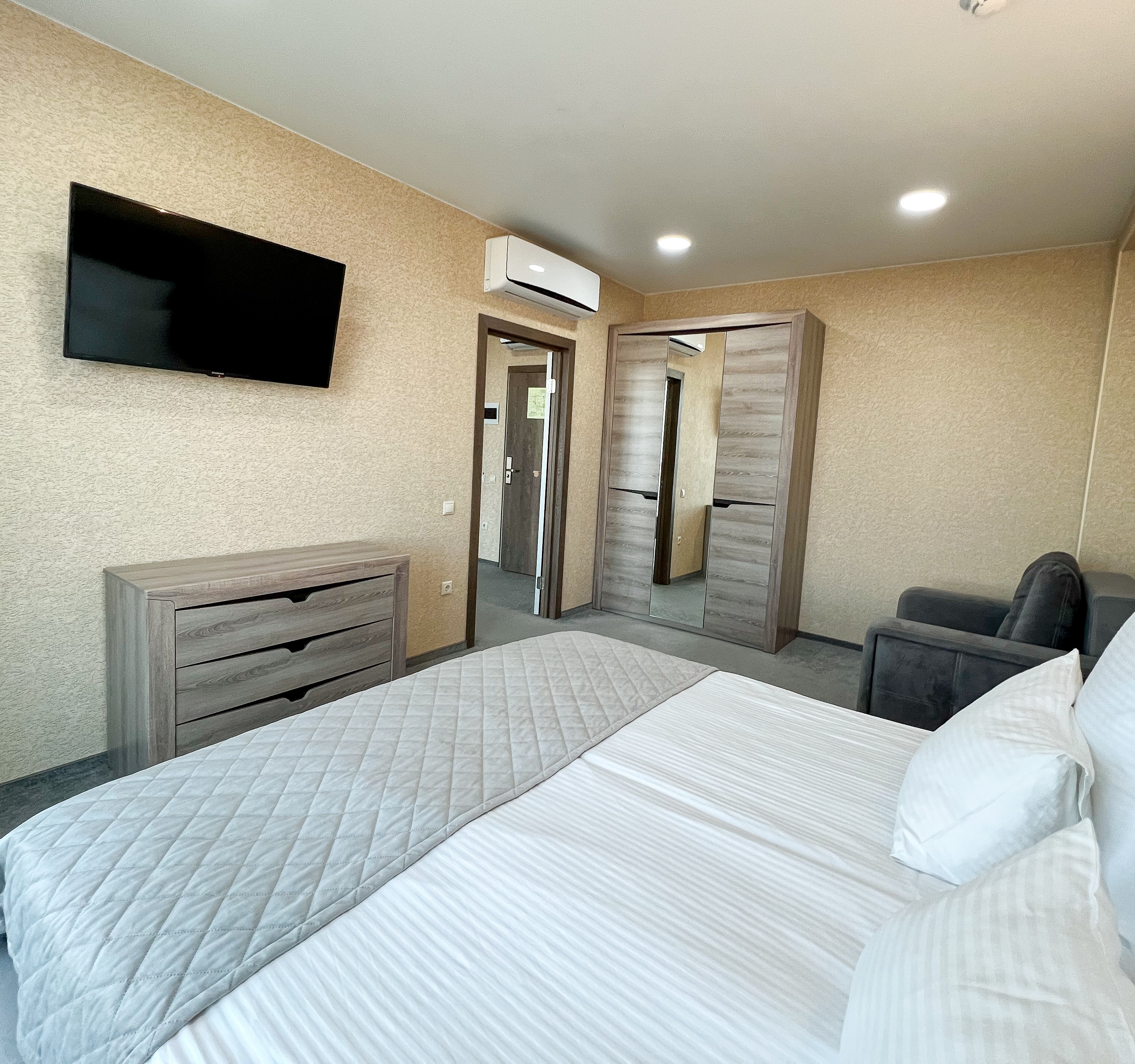 Посмотреть в галерее Suite 2-местный 2-комнатный