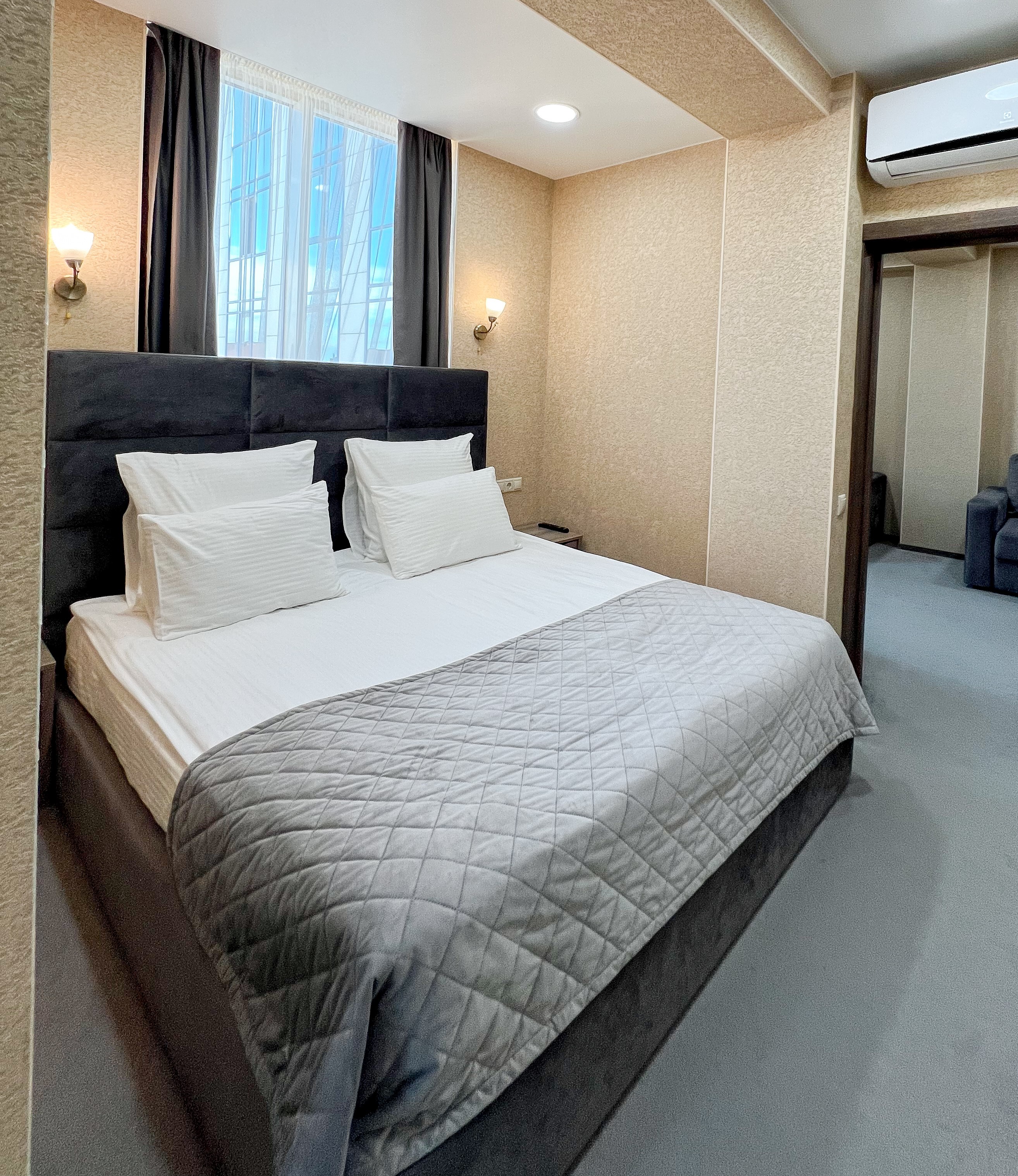 Посмотреть в галерее Suite 2-местный 2-комнатный