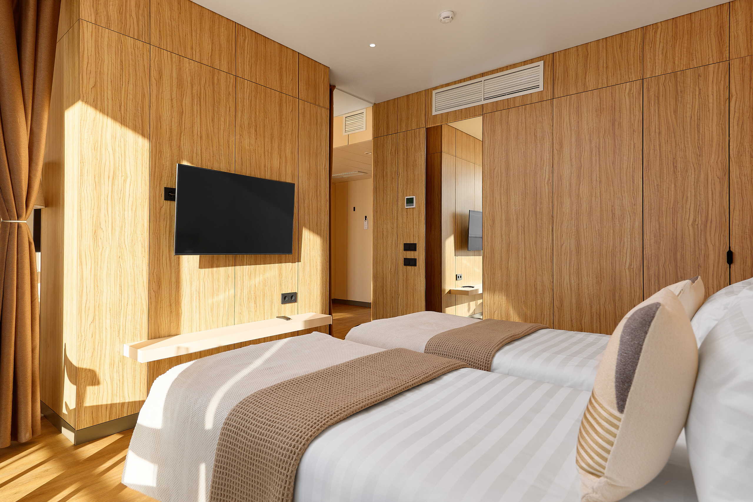 Джуниор, корпус Приморский