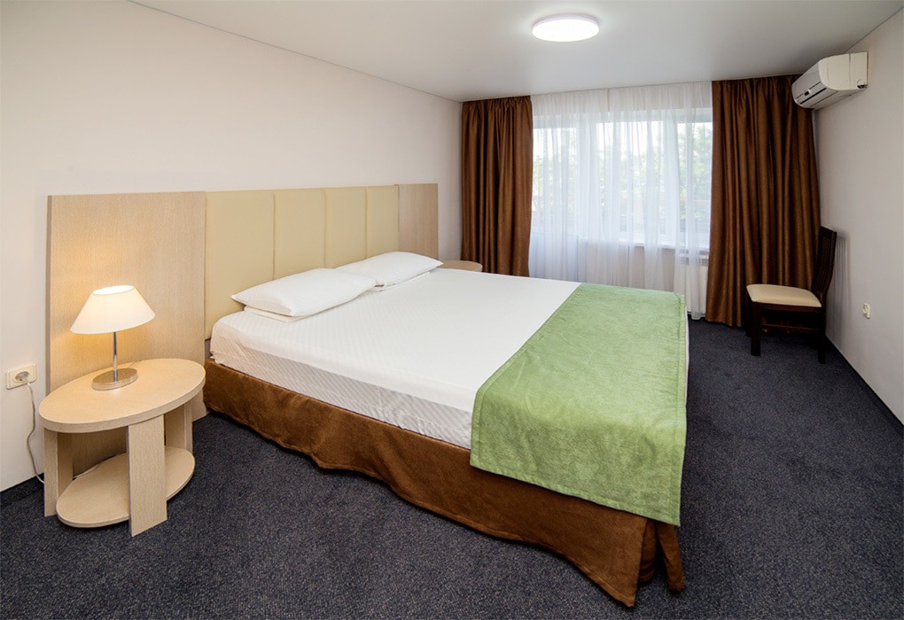 Посмотреть в галерее 2-мест.(разм. в 3-мест.) 3-комн. люкс (вид на море)