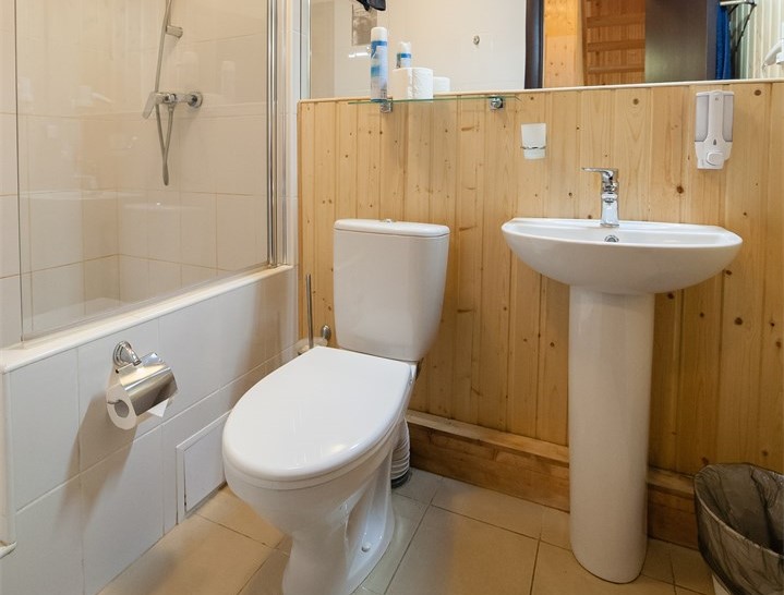 Дом 6-мест. с кух. на берегу