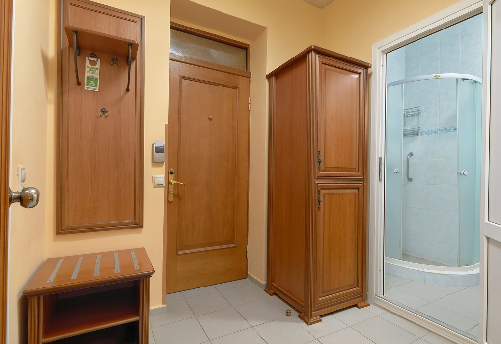 Посмотреть в галерее 2-мест. 1-комн., корп. 1 (1 эт.)