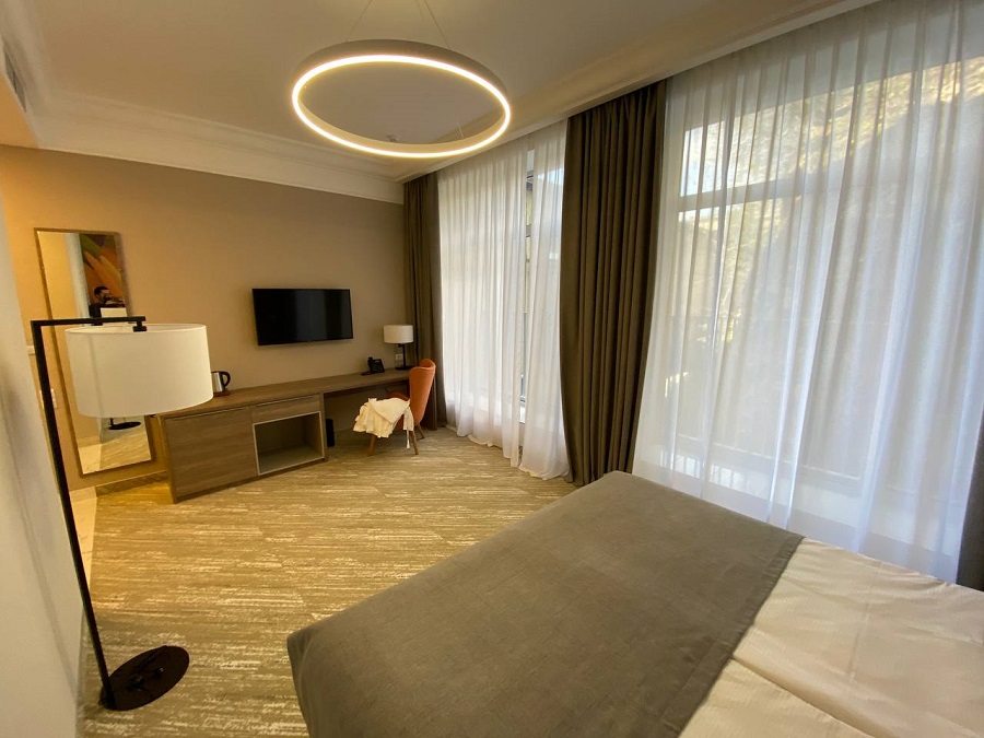 Junior Suite 2-местный 1-комнатный с террасой Side sea view-боковой вид на море