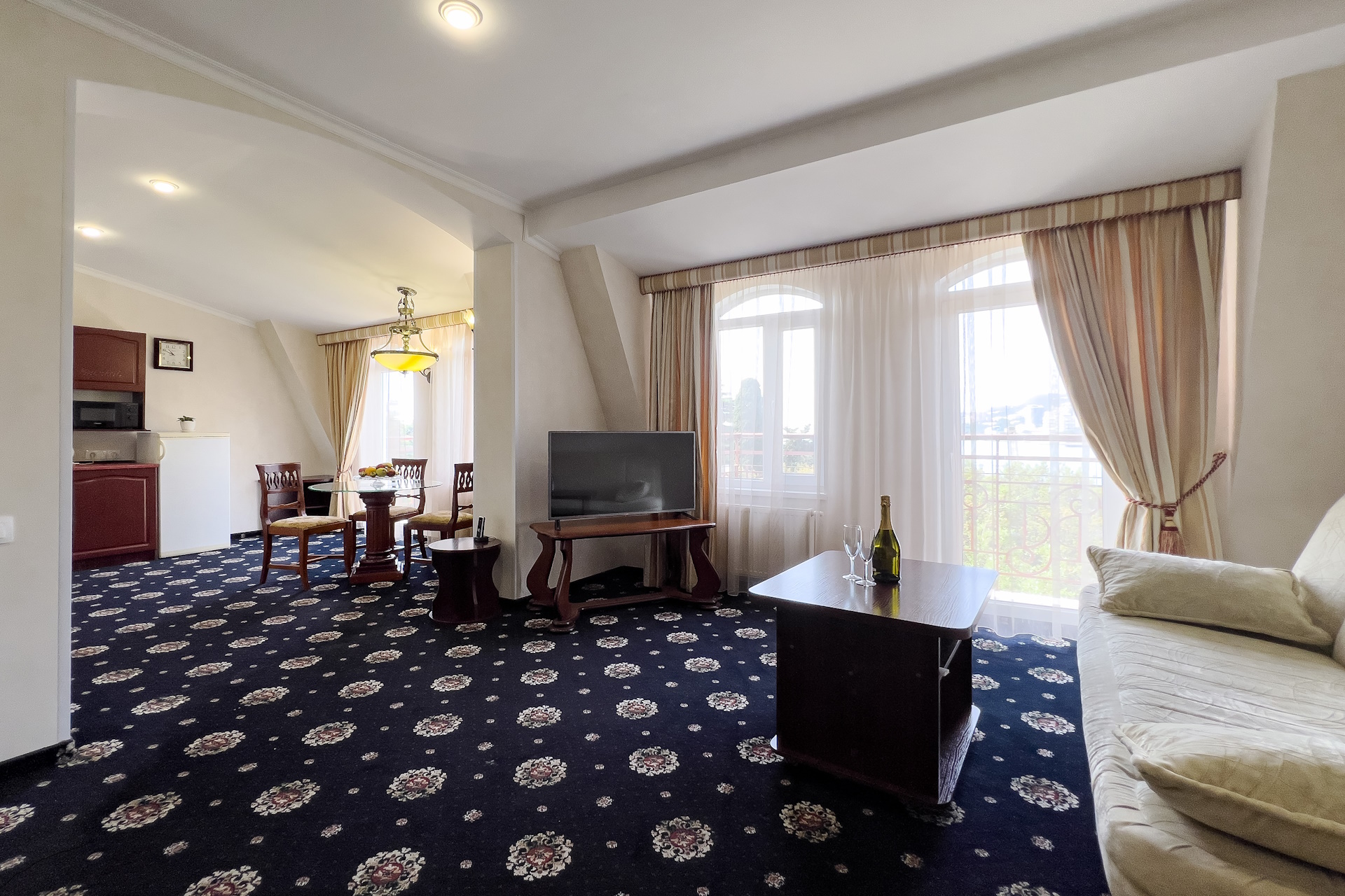 Посмотреть в галерее Suite Duplex 2-местный