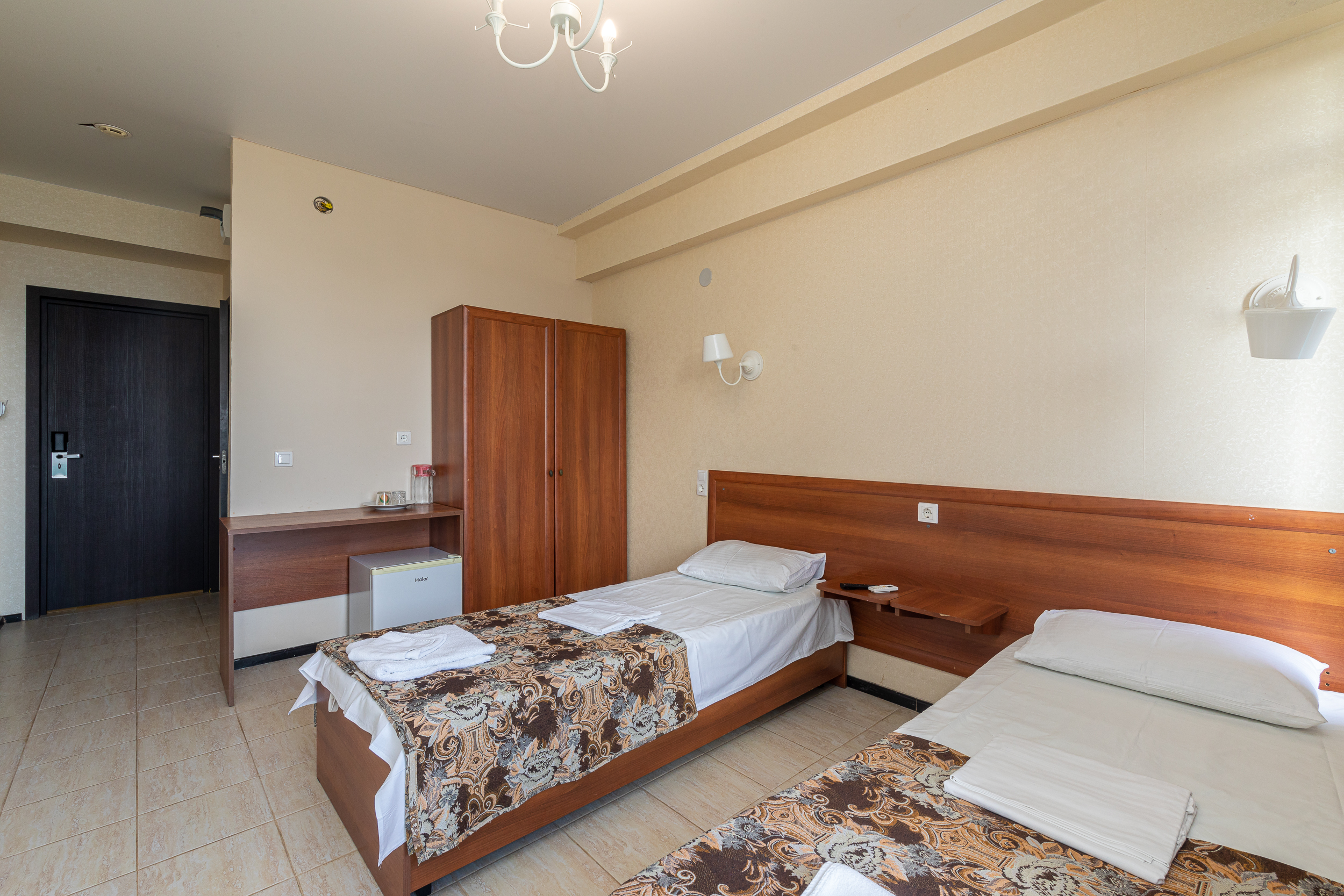 Стандартный 2-местный 1-й категории (с ремонтом, балкон)