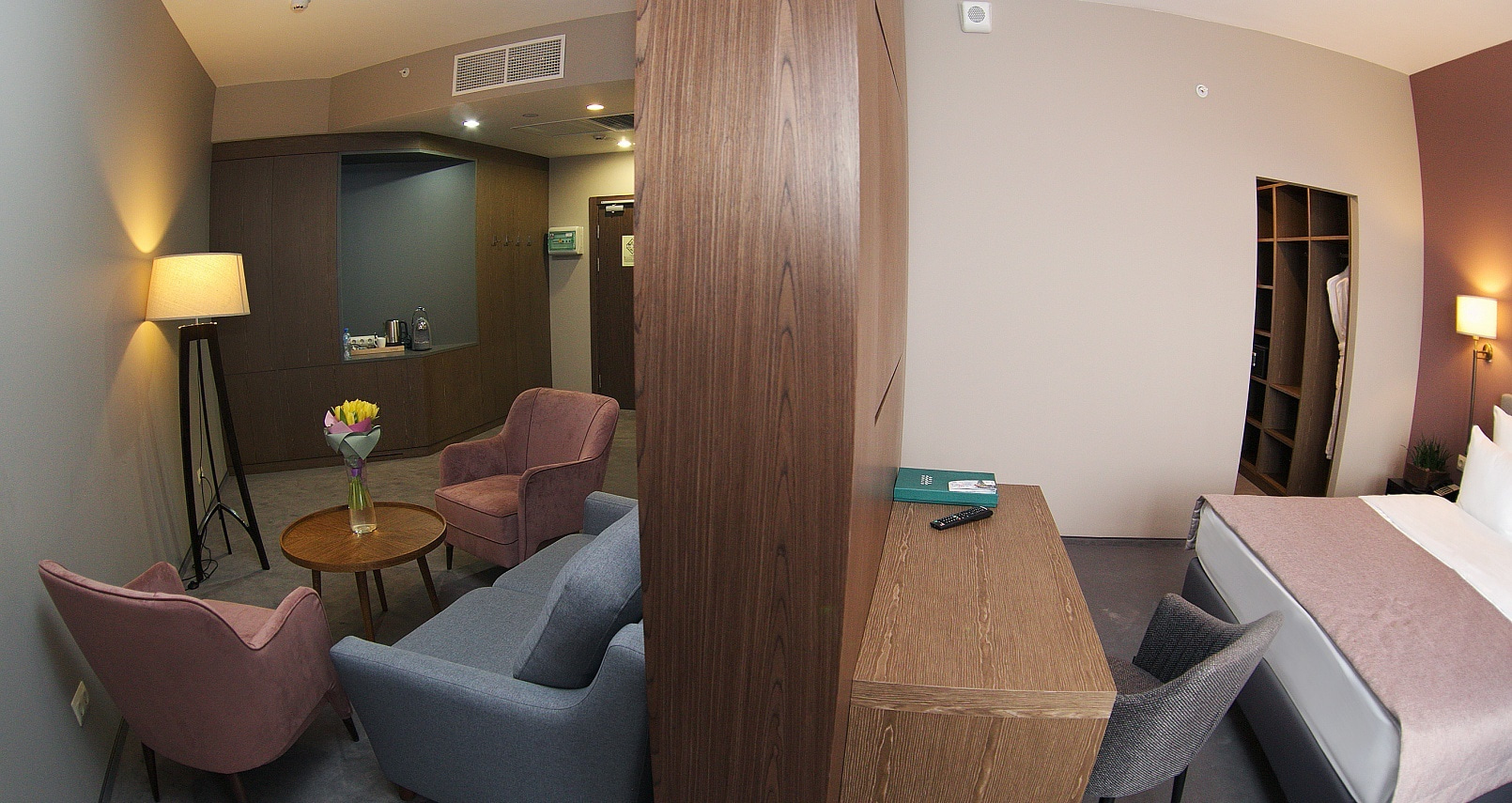 Посмотреть в галерее Premier room Suite, вид на горы