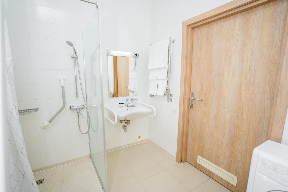 Апартаменты 2-местные 1 спальня МГН без кухни