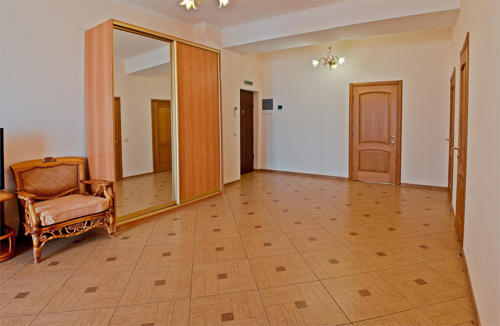 Апартаменты 4-местные с двумя изолированными спальнями и гостиной