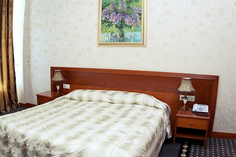 Посмотреть в галерее Люкс, Главный корпус