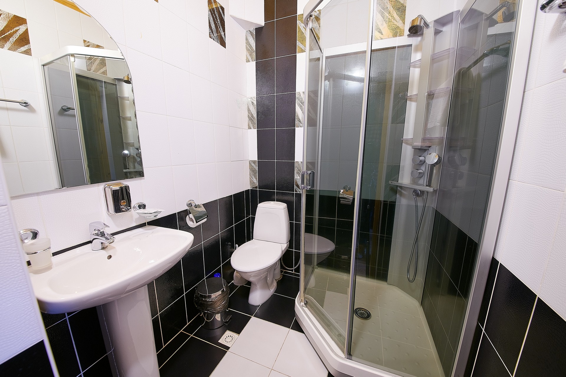 Коттедж 10местный коттедж с камином и сауной