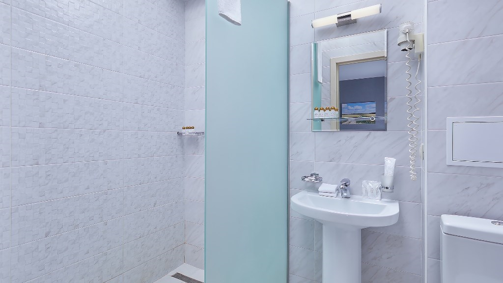 Посмотреть в галерее Люкс 4 -мест. suite 2 room