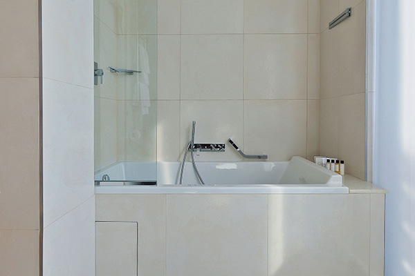 Посмотреть в галерее Suite 2-местный 3-комнатный(80 кв.м)