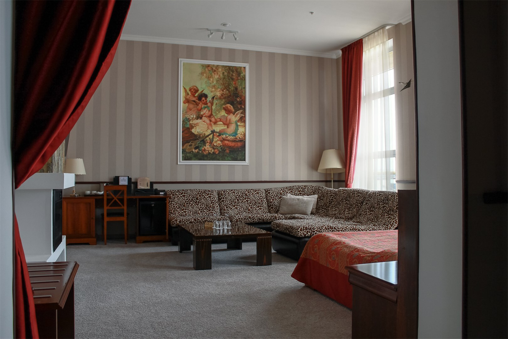Посмотреть в галерее Luxe balcony