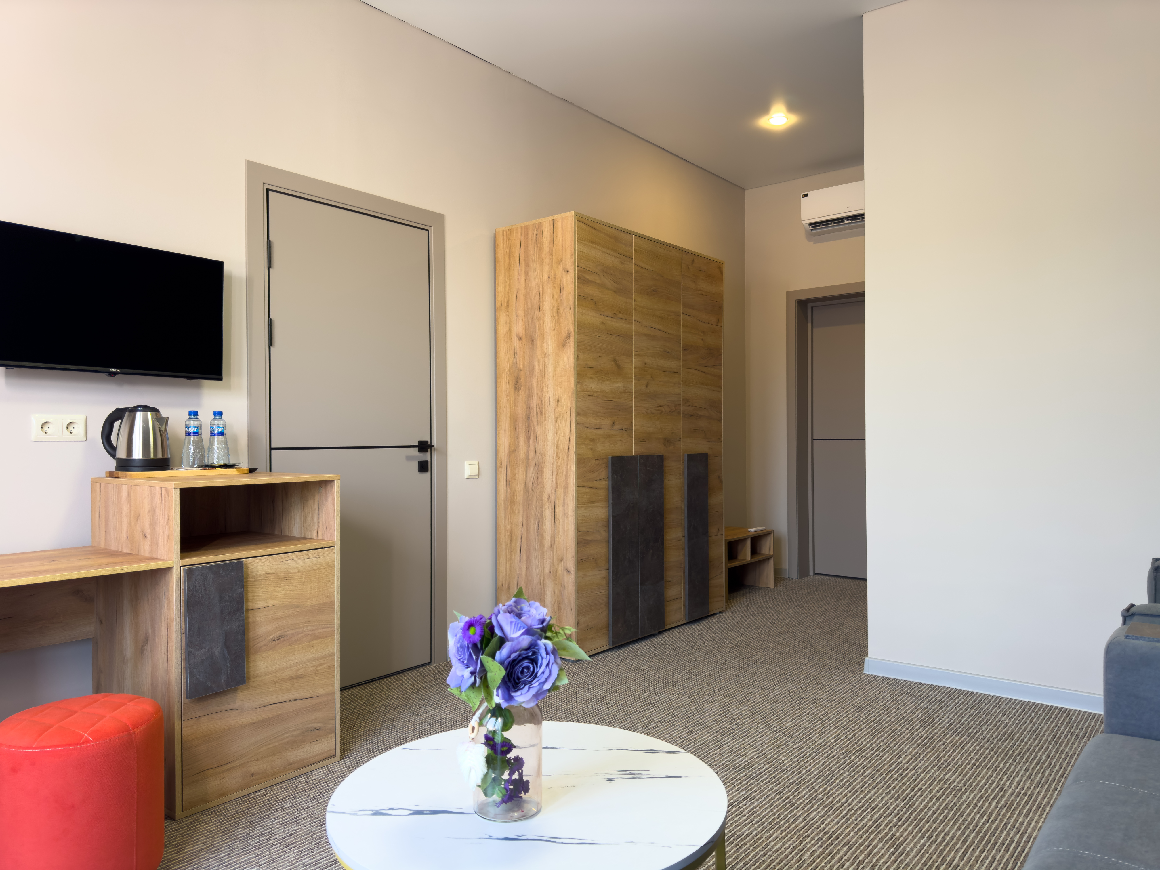 Люкс 2-местный 2-комнатный с балконом  корпус 2