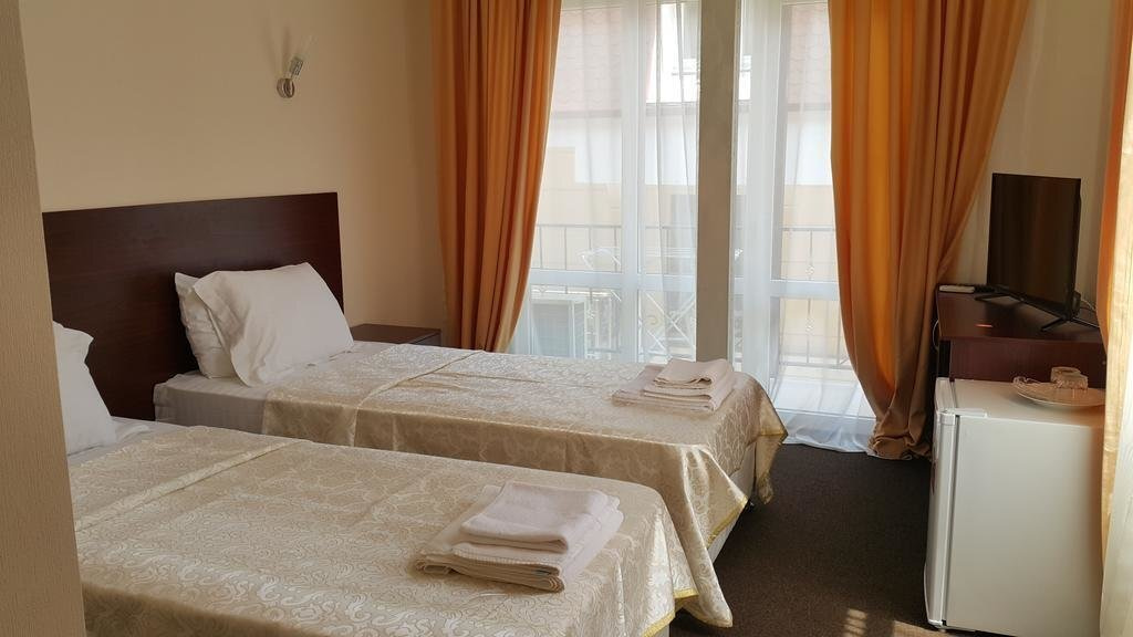 Посмотреть в галерее Стандарт с балконом, вид двор, корп В