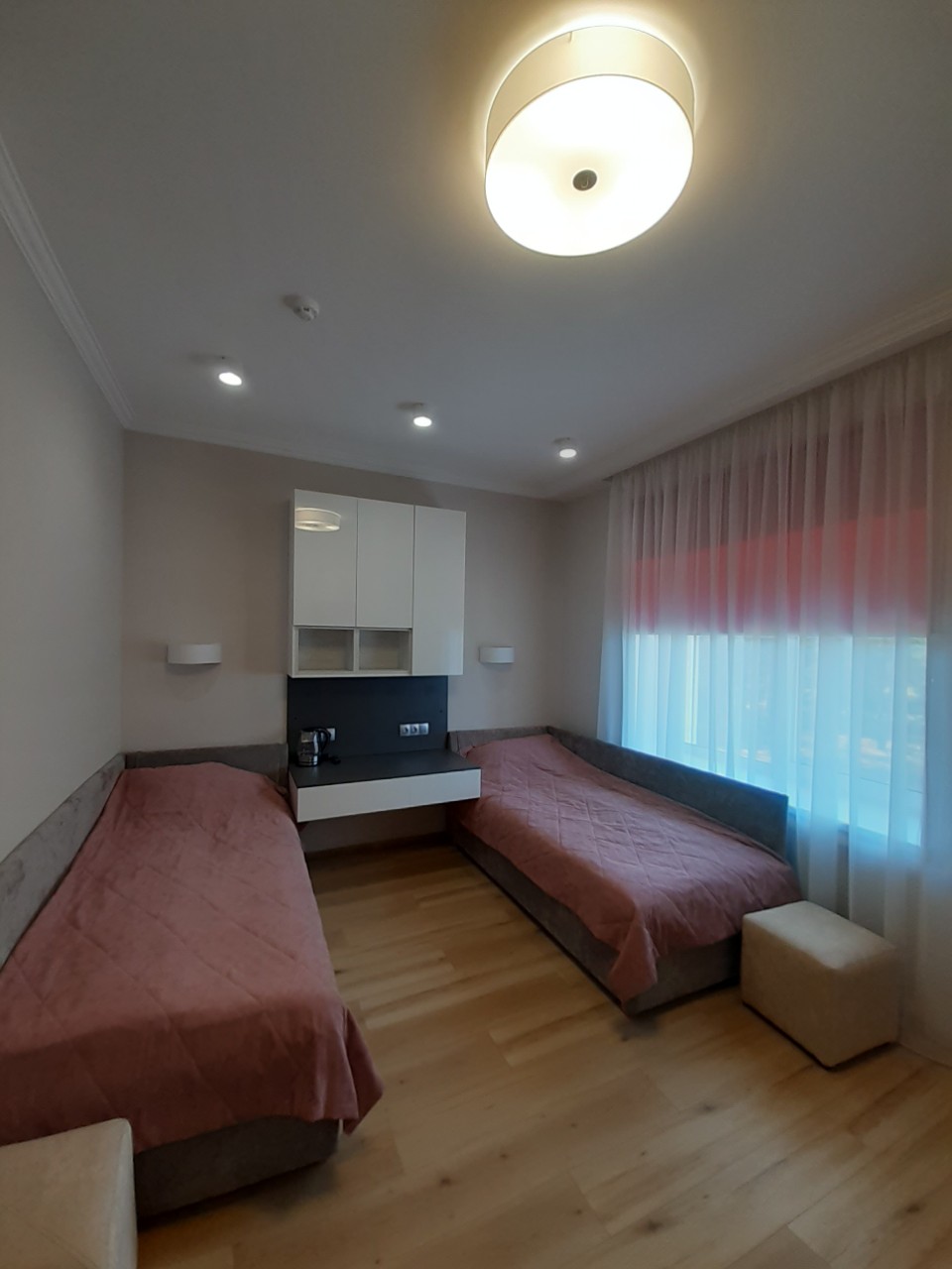 Посмотреть в галерее Комфорт+ 2-местный Твин Комфорт+ корпус 1 (4 этаж)