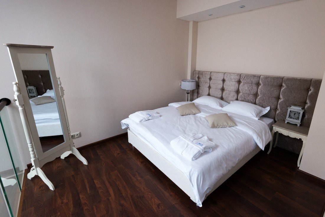 Дюплекс, Основной корпус