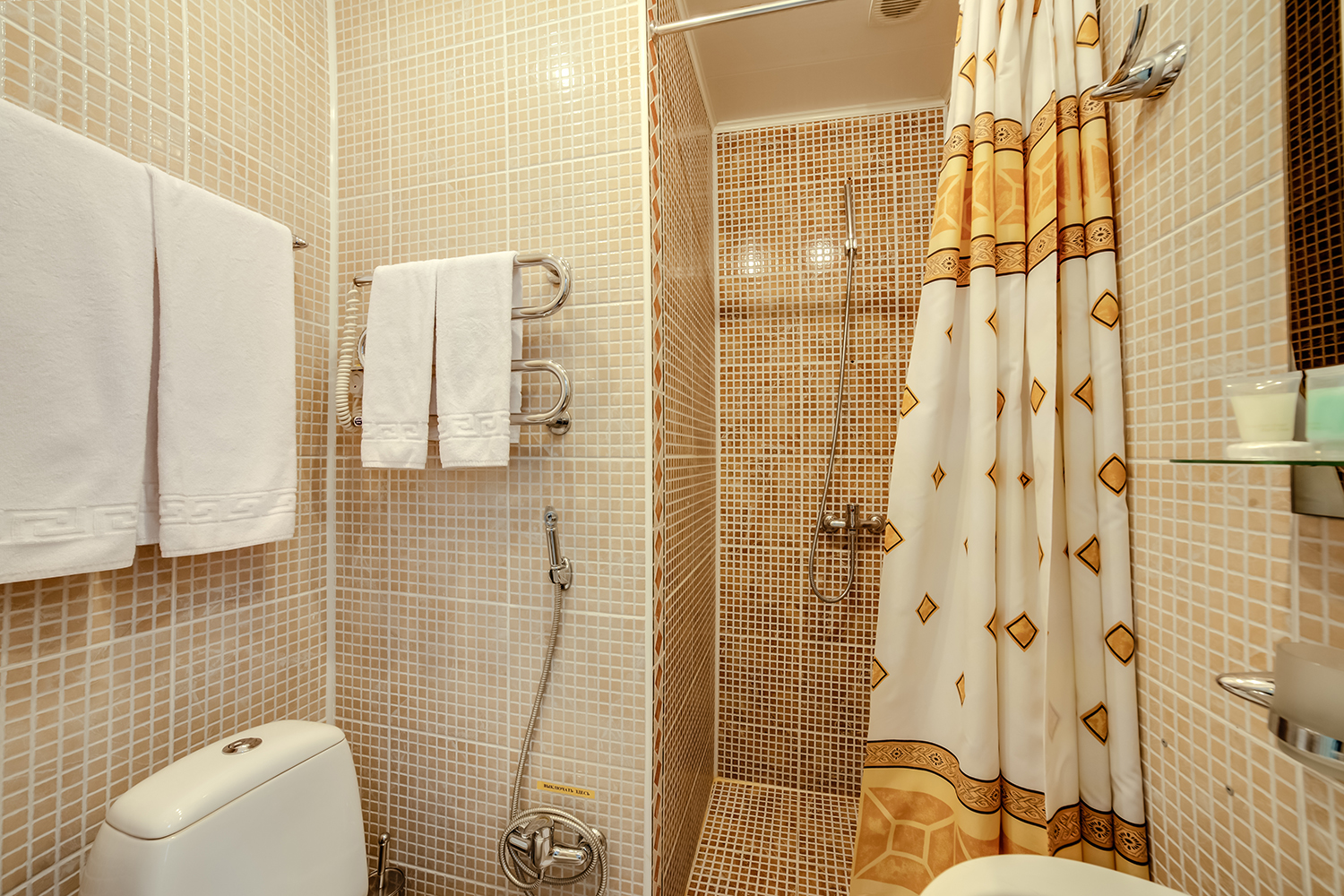 Посмотреть в галерее VIP Херсонес 2-местный 3-комнатный