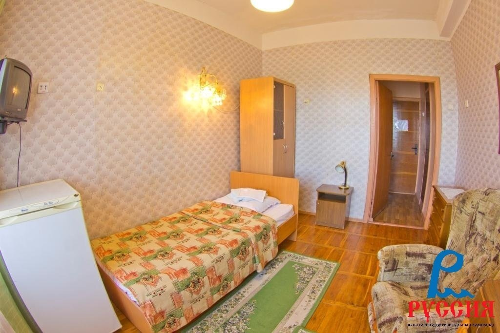 Стандартный, Главный корпус