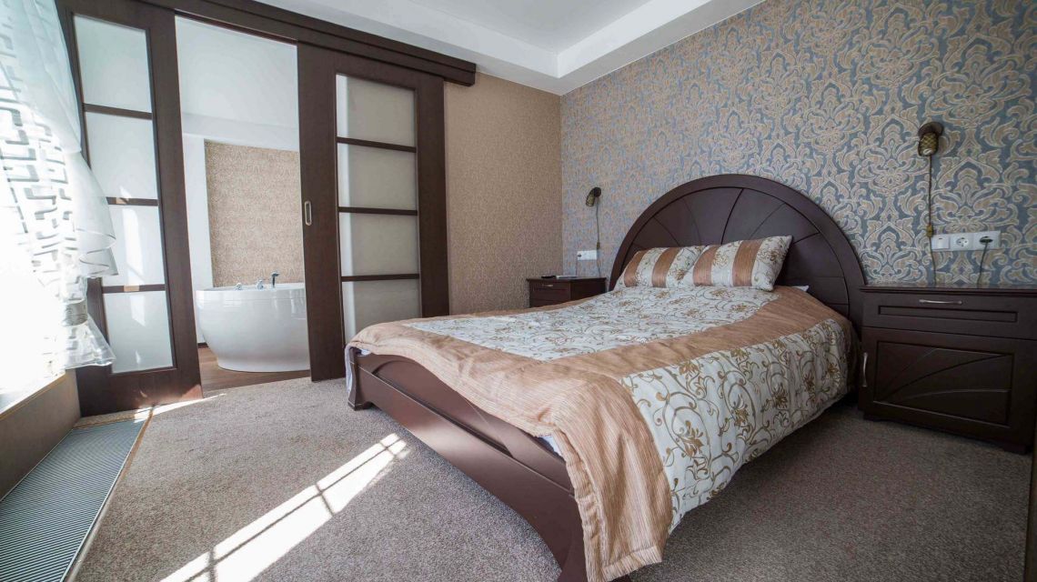 Посмотреть в галерее Люкс 2-местный 2-комнатный корпус 2 (20)