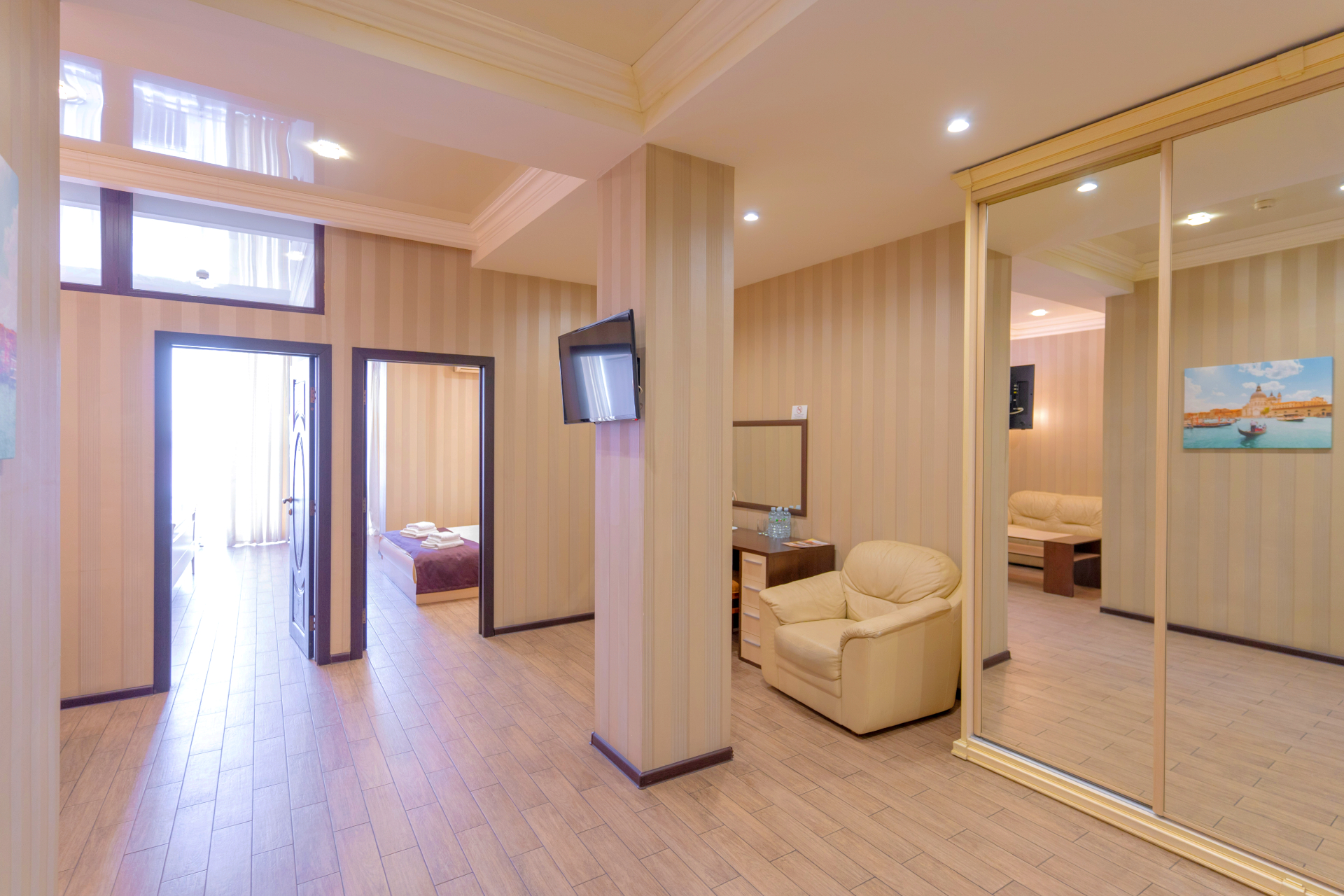 Люкс 2-местный Премиум 3-комнатный