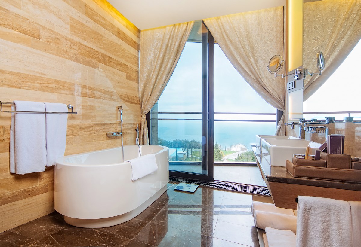 Люкс Королевский 4-местный 3-комнатный