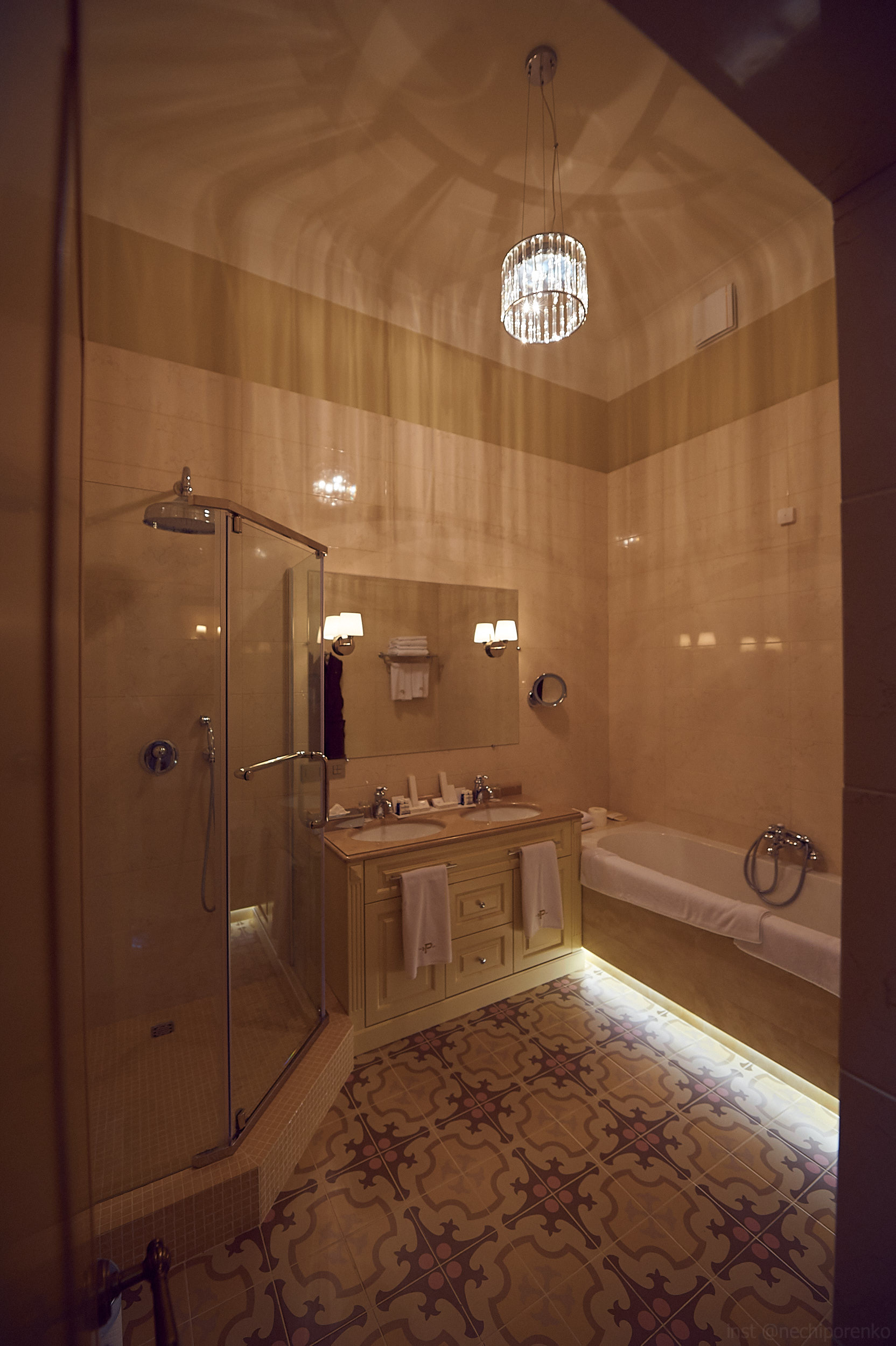 Сьют 4-местный 3-комнатный