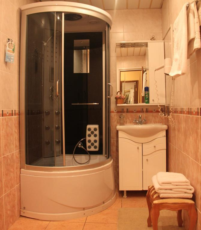 Семейный, основной корпус