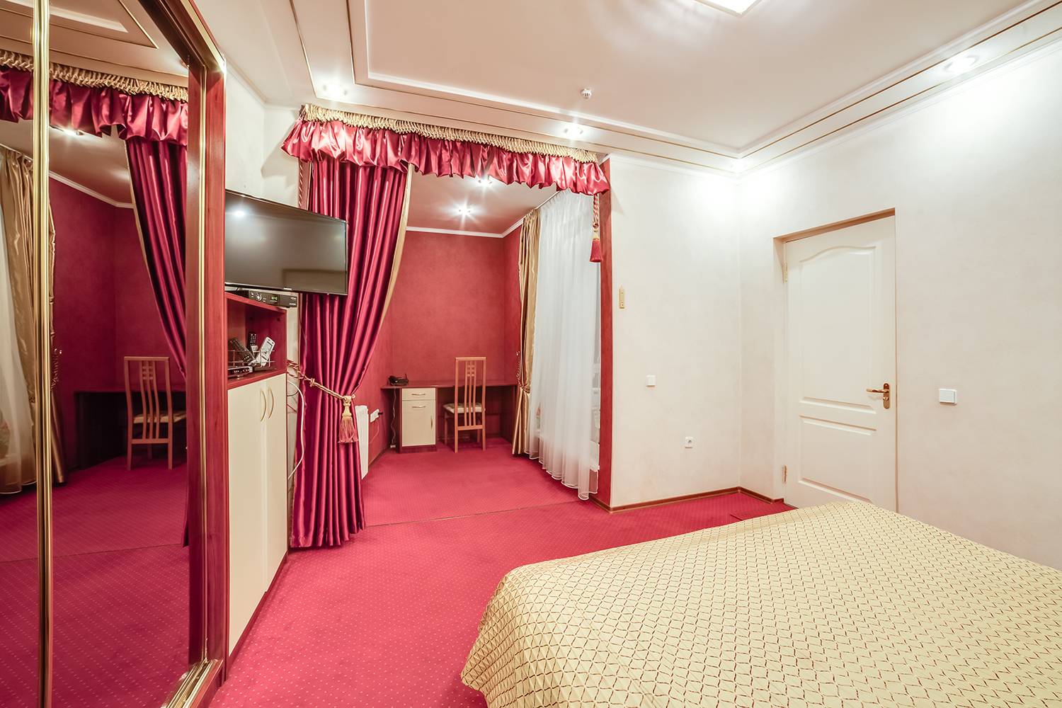 Посмотреть в галерее Стандарт Императорский 2-местный