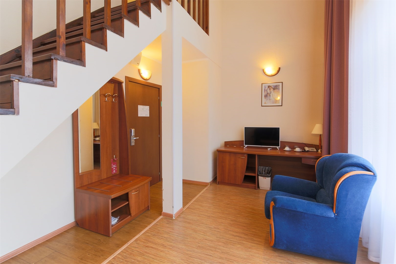 Люкс 2-м. 2-уровн. Панорамный