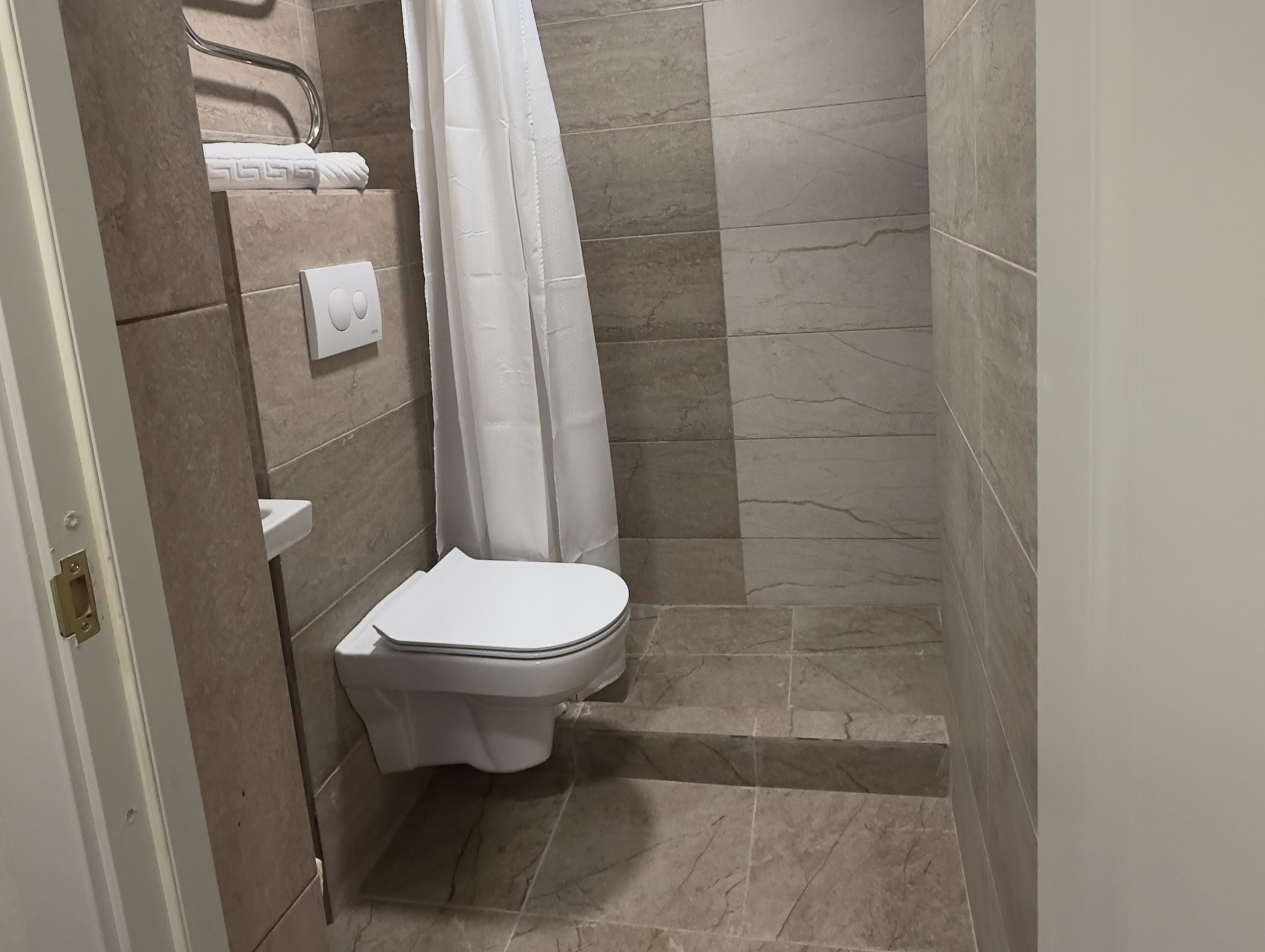 Улучшенный 2 местный 1 комнатный улучшенный с балконом