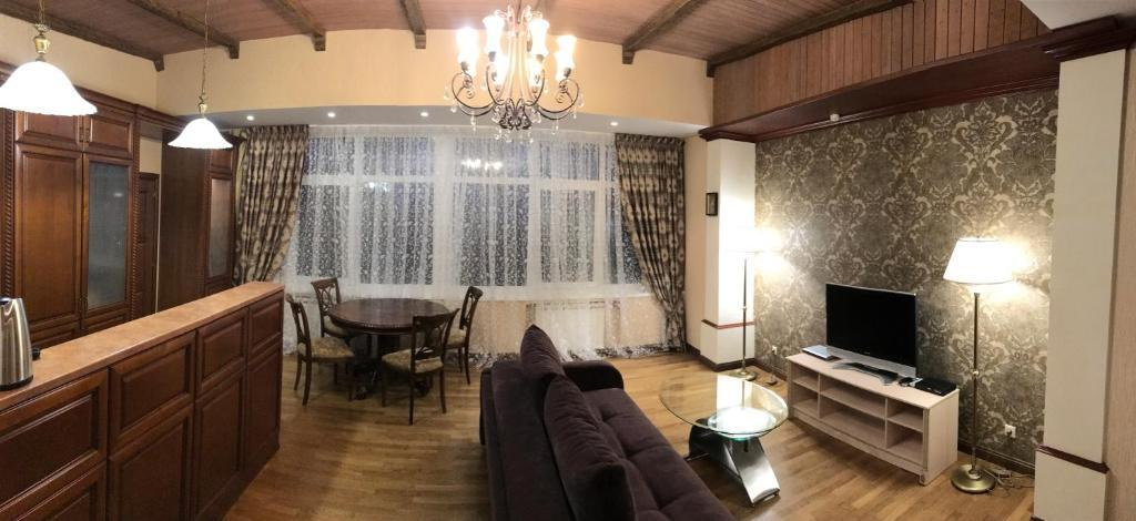 Делюкс, корпус 1