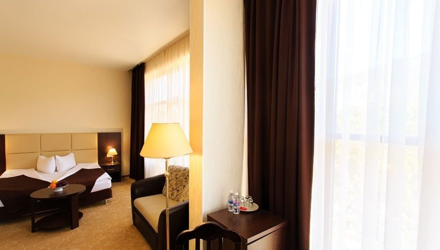 Студия с видом на горы