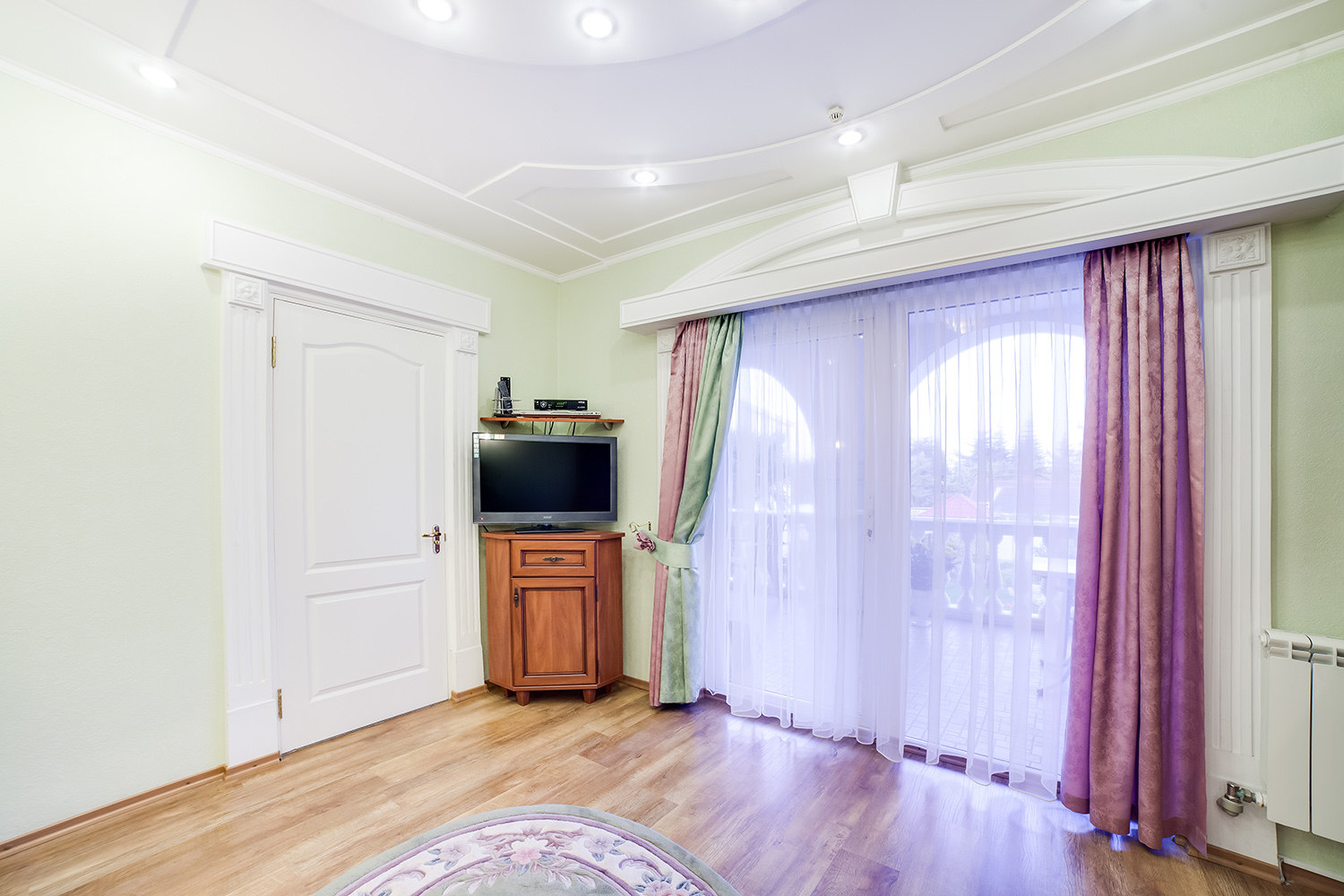 Люкс Цветочный 2-местный 2-комнатный