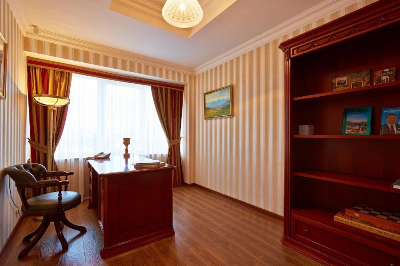 Сюит 4-комнатный