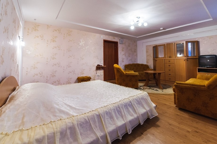 Посмотреть в галерее Люкс, Главный корпус