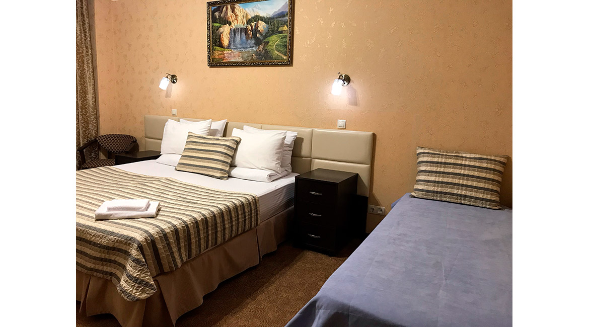 Семейный c балконом 2-комнатный