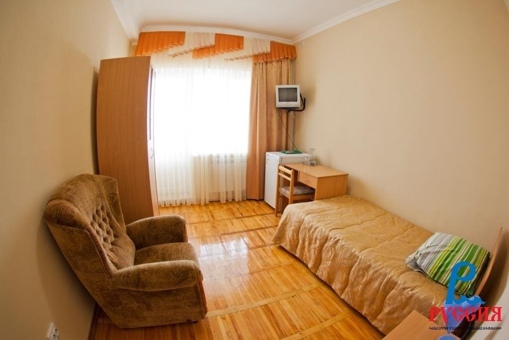 Стандарт Улучшенный, Главный корпус 