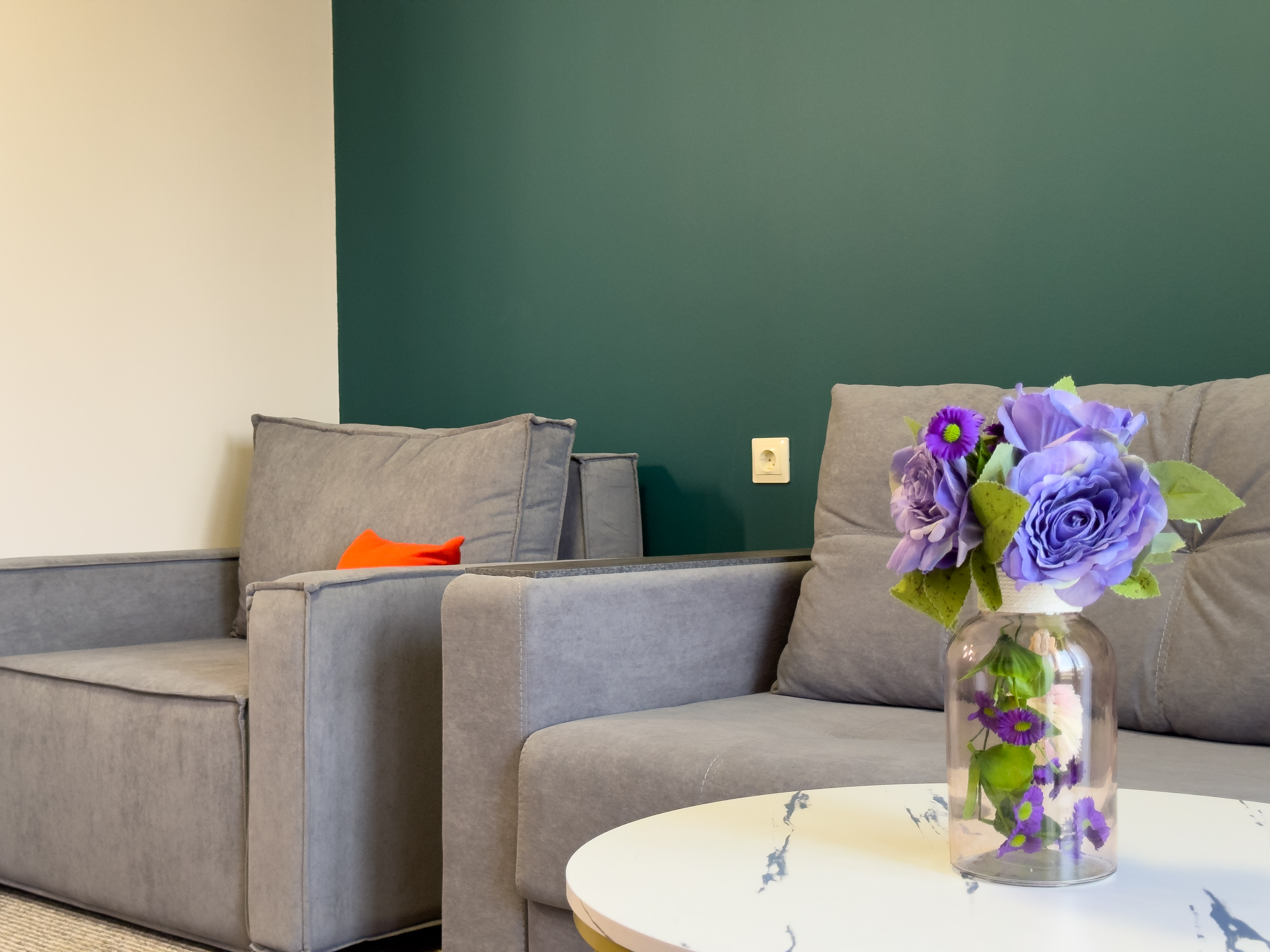 Люкс 2-местный 2-комнатный с балконом  корпус 2