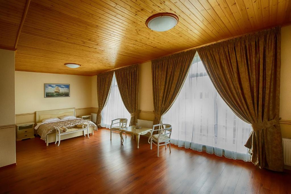 Делюкс с балконом